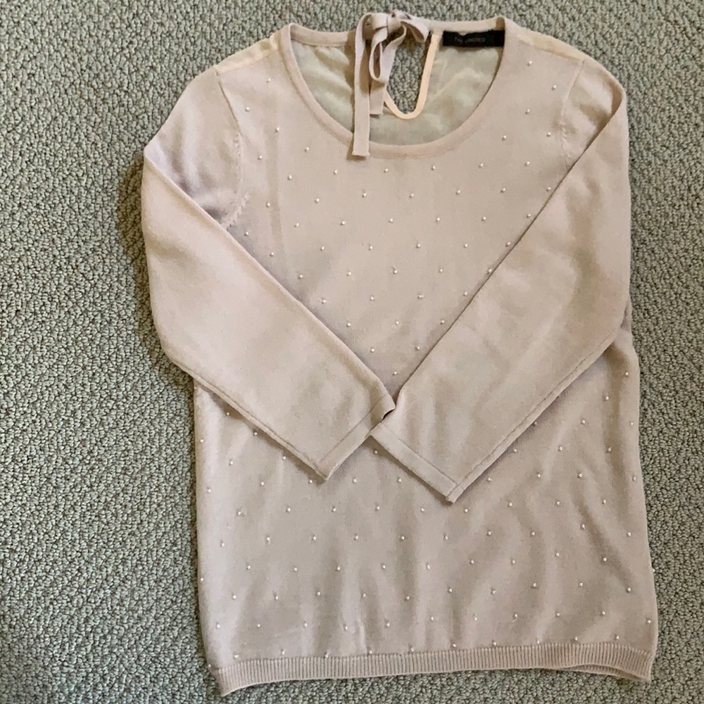Beautiful pearl sheer back sweater!